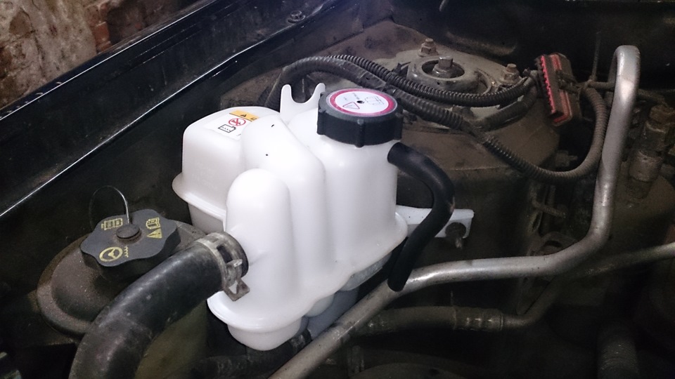 Ford Focus Coolant Reservoir