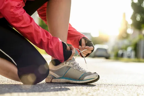 running shoes with heel support