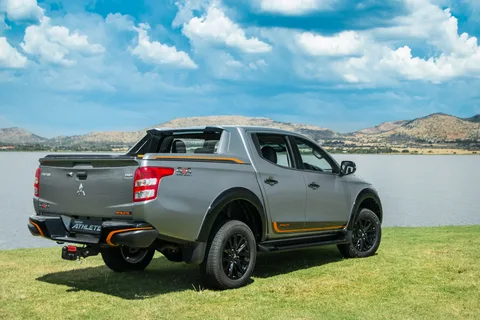 Mitsubishi Triton Overflow Bottle